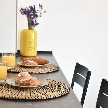 In Seafront Apartament *